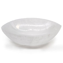 Load image into Gallery viewer, Selenite Eye Cleansing Bowl 15cm